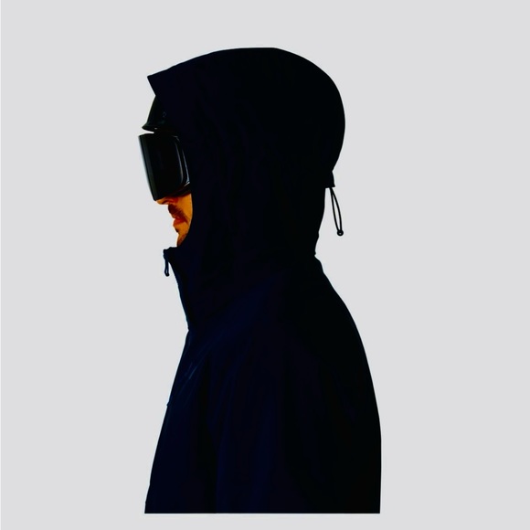 Helly Hansen Ski Jacket - Picture 3 of 16